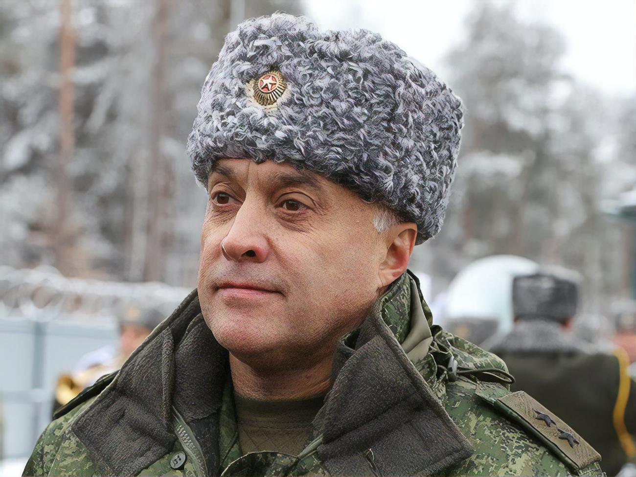 Вольфович заявив, що, "напевно, треба взяти приклад з українських колег"