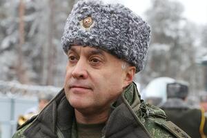 Вольфович заявив, що, "напевно, треба взяти приклад з українських колег"