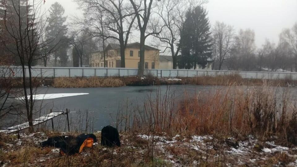 6 декабря вещи студентов нашли на берегу технического водоема на территории колледжа