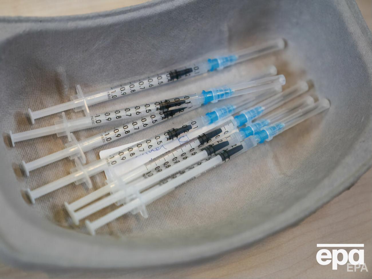 Вакцинация в Украине стартовала 24 февраля