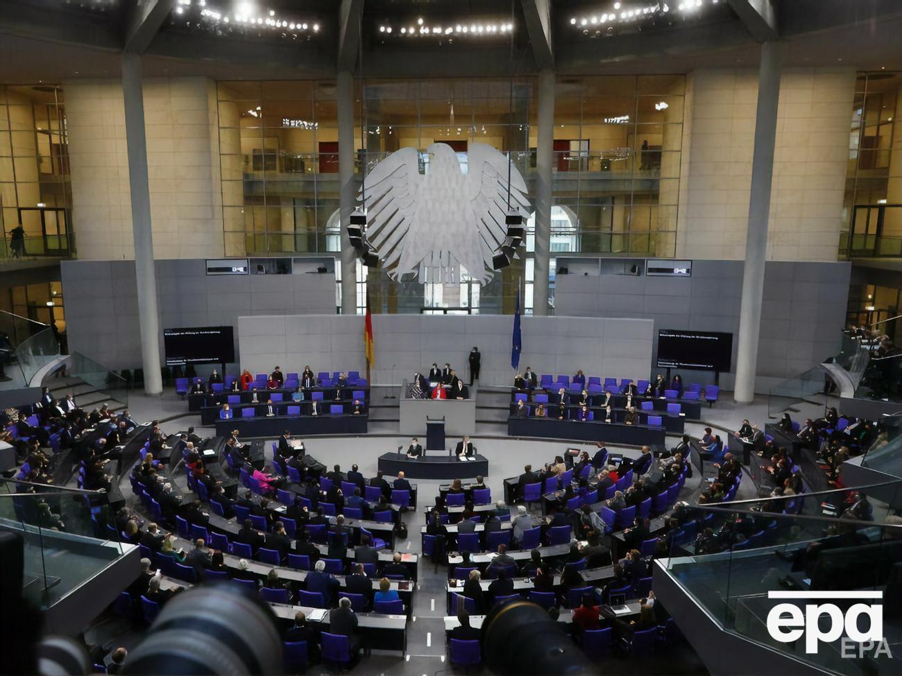 Сегодня в парламенте Германии состоялись экстренные слушания в связи с наращиванием Россией войск вблизи границы с Украиной