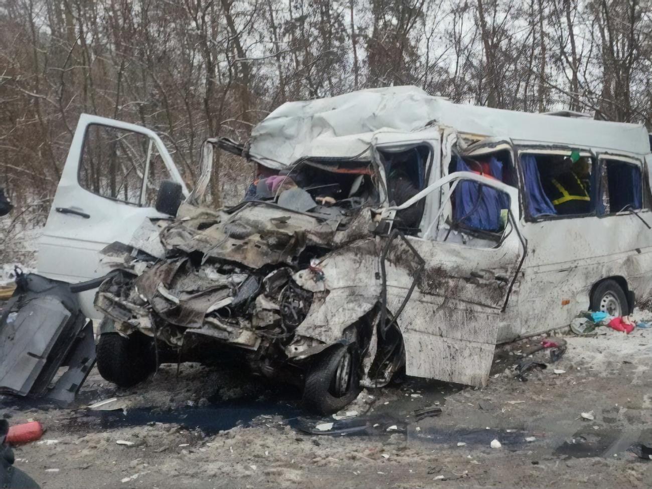 В ДТП в Черниговской области погибло 13 человек