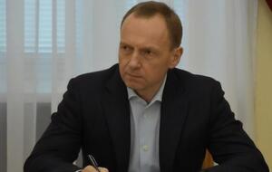 Атрошенко заявлял, что обыски в подразделениях Черниговской мэрии и на коммунальных предприятиях города считает политическим давлением