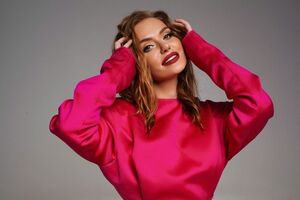 Каминская: Планировала выпустить альбом, но в силу случившихся обстоятельств решила порадовать поклонников треком