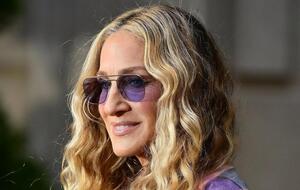 Сара Джессика Паркер посетила премьеру в компании мужа и взрослого сына