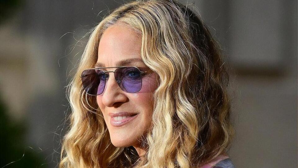 Сара Джессика Паркер посетила премьеру в компании мужа и взрослого сына