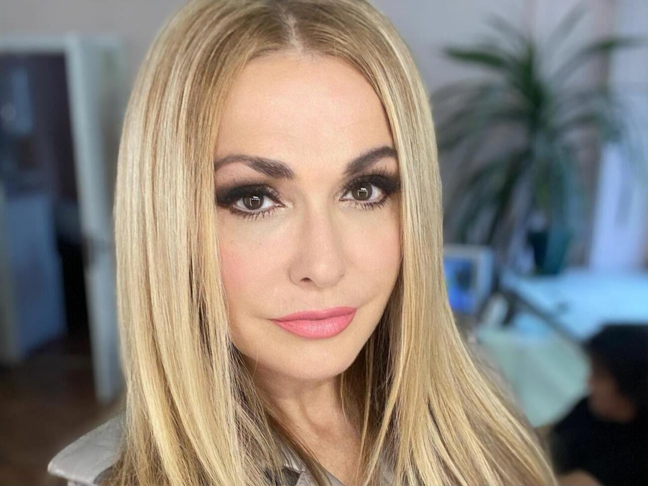 Ольга Сумская с мамой поздравили всех с Днем украинского платка