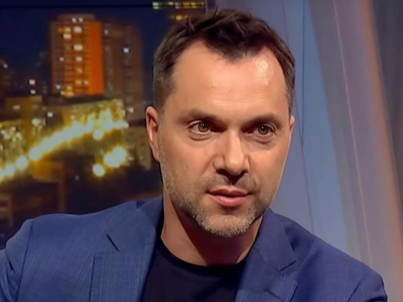 Ніхто не може натиснути на Україну, тим паче США, які підтримують її суверенність, зазначив Арестович