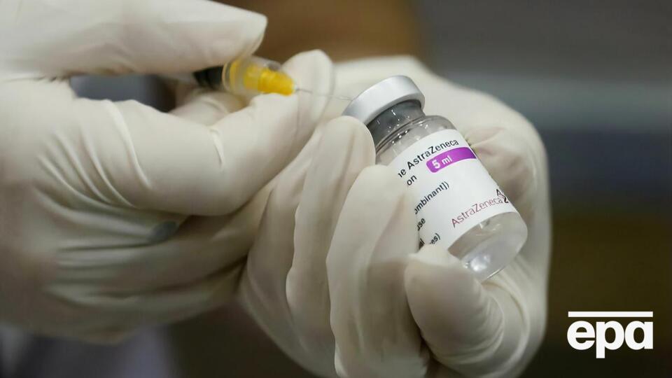 2 декабря Украина получила 300 тыс. доз AstraZeneca в качестве гуманитарной помощи