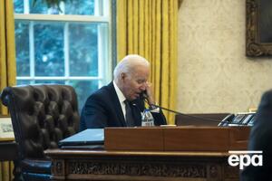 Байден (на фото) рассказал Зеленскому о его саммите с Путиным, отметил Ермак