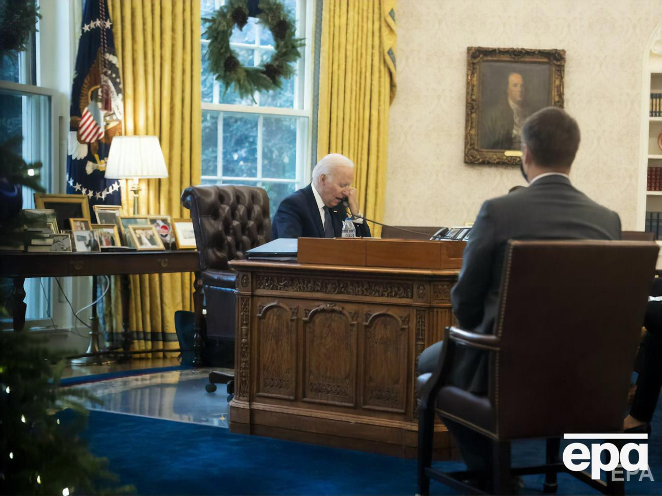 Вопрос членства в Альянсе зависит от Украины и членов НАТО, отметил Байден (слева)