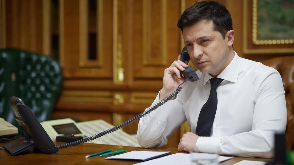 Зеленський (на фото) повідомив Байдену, що Україна має "чіткі пропозиції щодо розблокування мирного процесу", зазначили в ОПУ