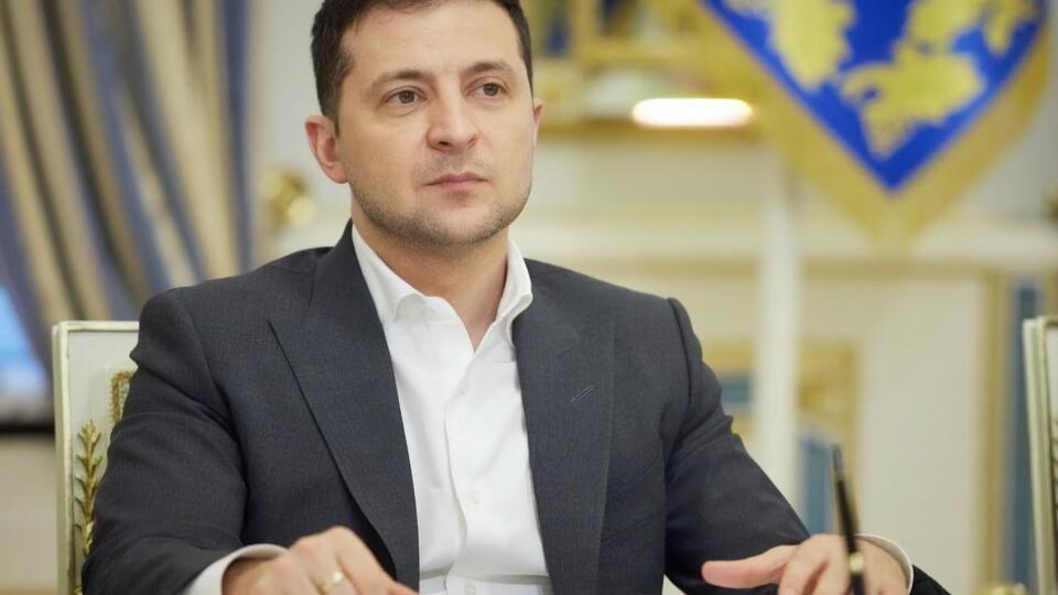 Зеленський: Якби я 2014 року був президентом, ми б там усі вмерли у Криму, але "зелених чоловічків" туди не пустили б