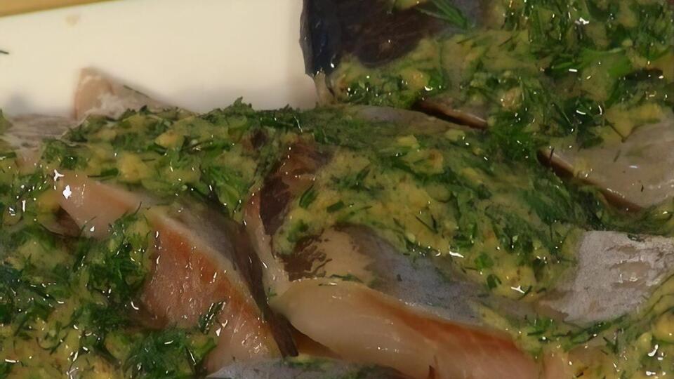 Сельдь в маринаде нужно оставить минимум на сутки