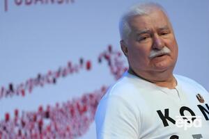 Валенса в 1983 году получил Нобелевскую премию мира