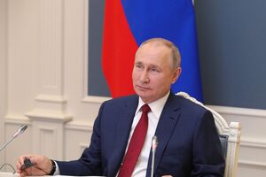 Путин (на фото) пытается договориться с новой администрацией США, считает Климкин