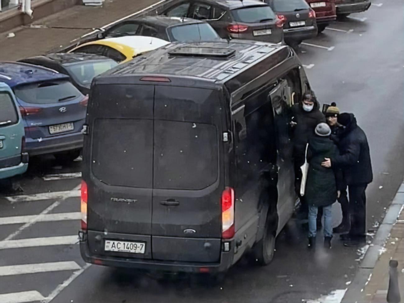За даними правозахисників, 31 січня в Білорусі затримали понад 160 людей
