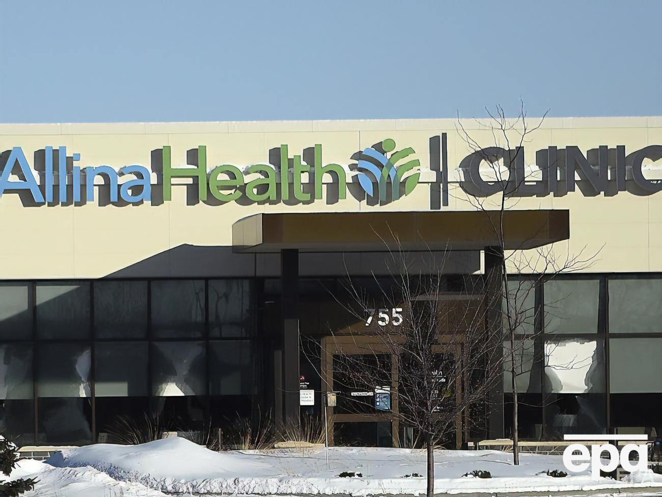 Поліція під час обшуку клініки знайшла в ній невідомий пристрій і евакуювала з будівлі людей