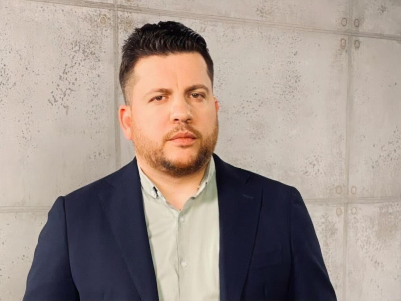 Волков наразі перебуває за кордоном