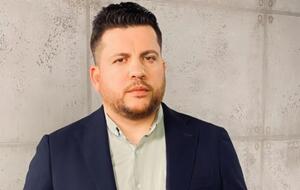 Волков наразі перебуває за кордоном