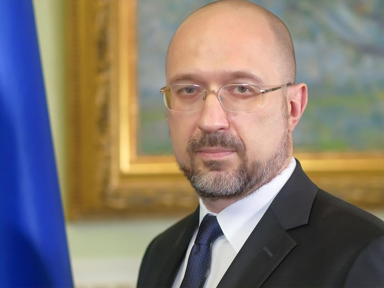 Шмыгаль: Россия фактически пытается навязать вакцину своего производства