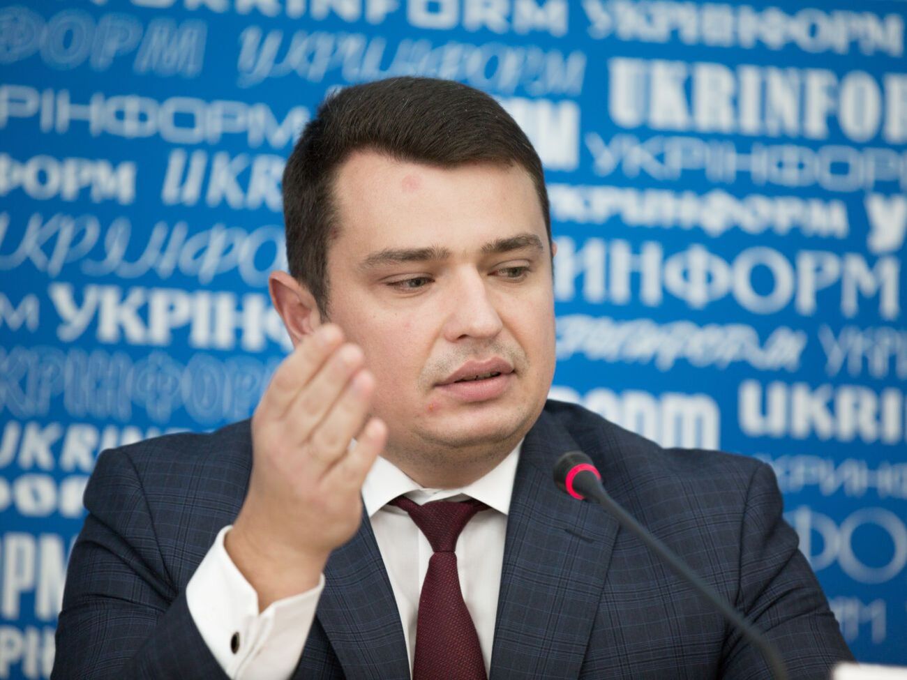 Кримінальний процесуальний кодекс забороняє забирати справи НАБУ, сказав Ситник