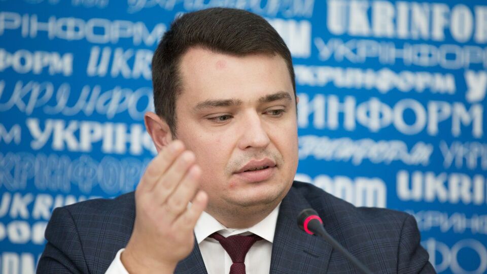 Кримінальний процесуальний кодекс забороняє забирати справи НАБУ, сказав Ситник