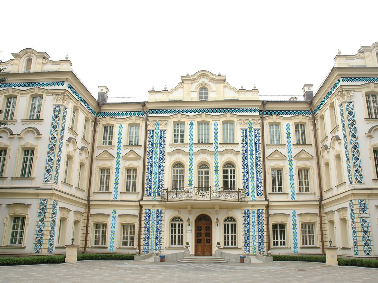 Верховний Суд відхилив один із позовів, які оскаржують указ Зеленського про санкції проти Козака