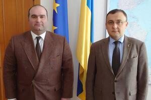 Замглавы МИД Украины Боднар (справа) провел встречу с временным поверенным в делах Грузии в Украине Давидом Бочоришвили