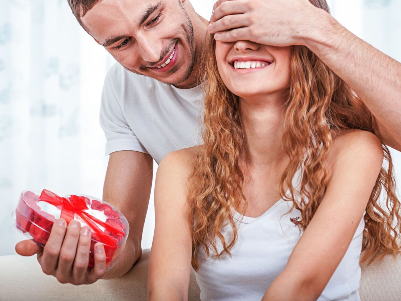 День влюбленных отмечается 14 февраля