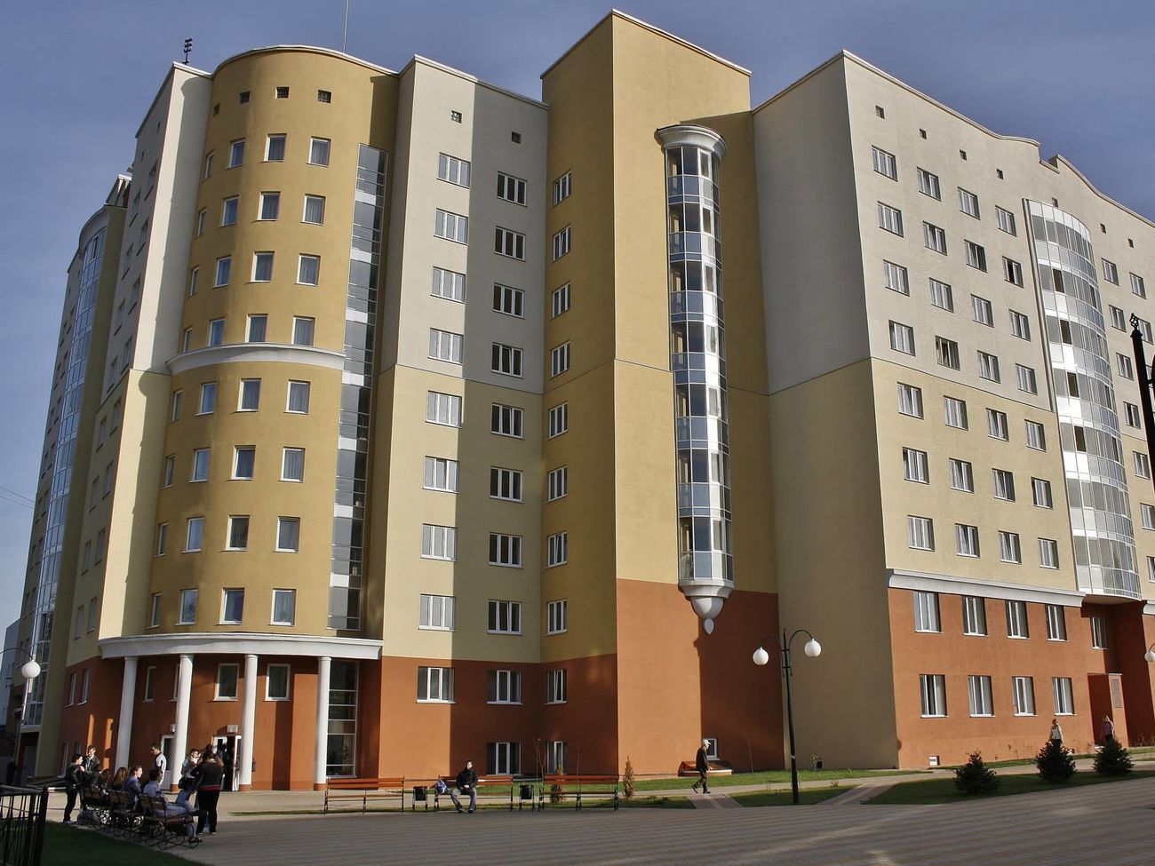 На сайті вишу серед керівництва вже немає прізвища колишньої проректорки