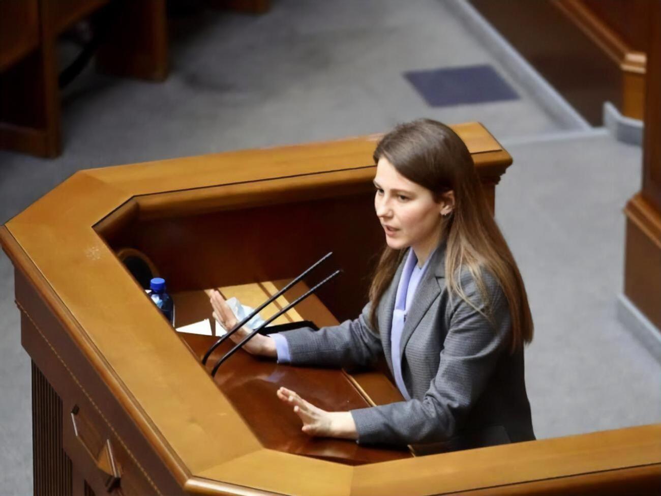 Бардина заявила, что решение относительно нардепа должен принять парламент