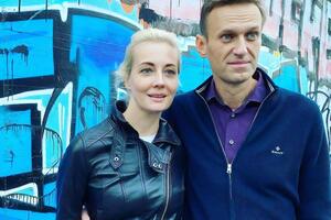 Навальний – дружині: Дуже тебе люблю. Твій власник великої колекції фотографій котів