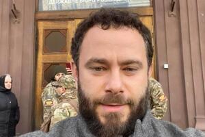 По данным журналистов проекта Bihus.info, Дубинскому и его матери принадлежат 17 автомобилей