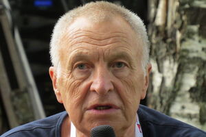 Широкая известность к Смирнову пришла после выхода в 1971 году фильма "Белорусский вокзал"