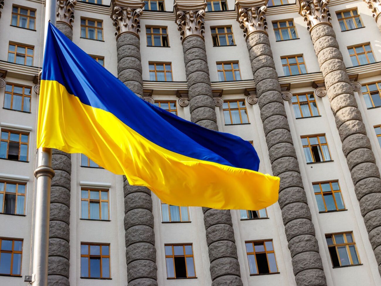 Действиями Кабмина, направленными на борьбу с коронавирусом, довольны 6% украинцев