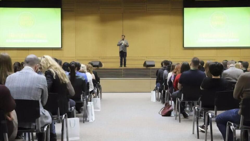 В Офисе президента хотят создать еще как минимум одну партию, кроме "Слуги народа"