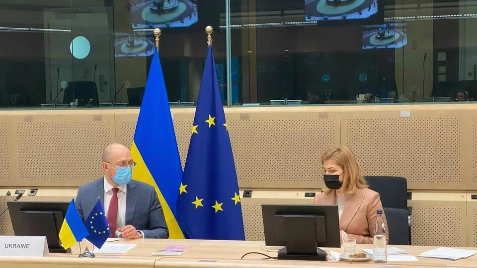 Шмыгаль и Стефанишина приняли участие в заседании Совета ассоциации Украина – ЕС