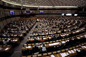 Европейский парламент вечером 10 февраля утвердил резолюцию о выполнении Украиной Соглашения об ассоциации с Евросоюзом