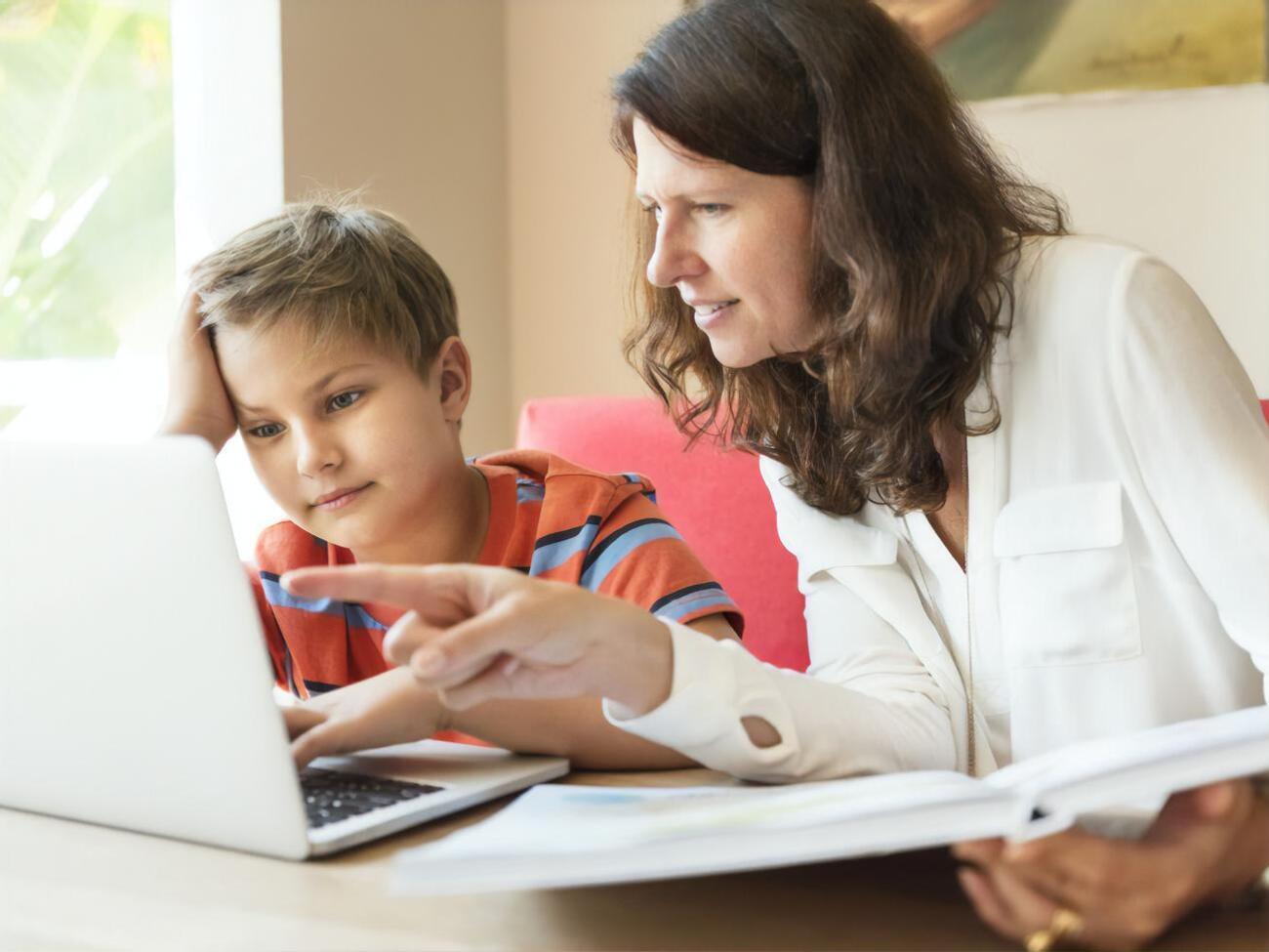 Через снігопади діти перейдуть на домашнє навчання