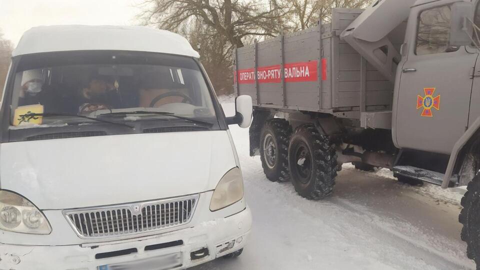 В автобусі було 22 людей, із них 15 – діти