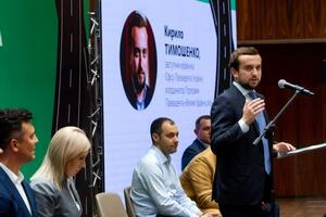 Тимошенко: В Офісі президента взагалі не розглядається питання щодо іншого якогось проєкту або будівництва нової партії