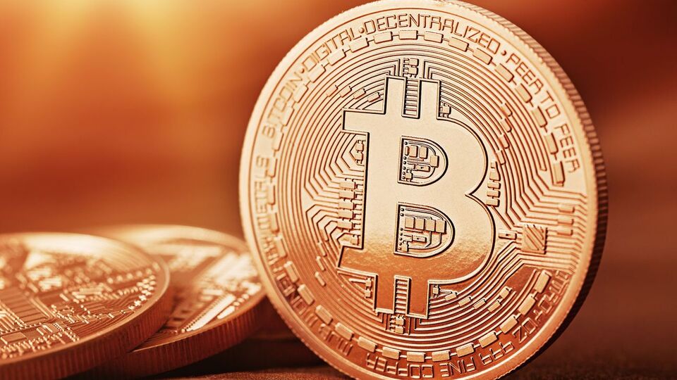 Вартість біткоіна знову побила рекорд