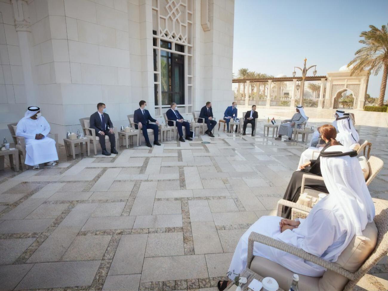 Зеленский находится с визитом в ОАЭ 14&ndash;15 февраля