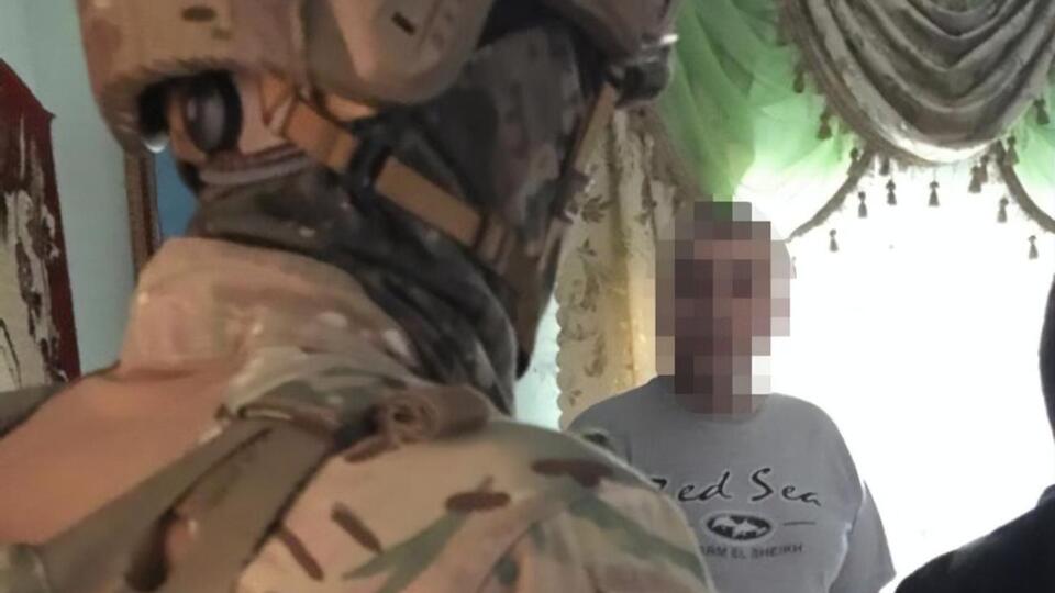 Правоохоронці провели обшуки за місцем проживання фігурантів