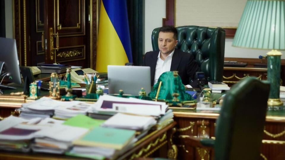 Зеленский сегодня внес в Раду три законопроекта
