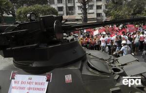 В день переворота на улицах столицы Мьянмы были российские бронемашины