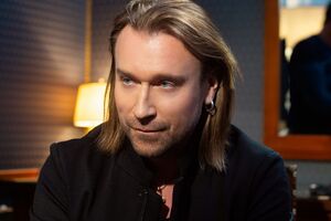 Винник: Про це навіть говорити несерйозно. Як можна собі уявити? Олег зараз полетів до Росії, виступив – і повернувся назад?