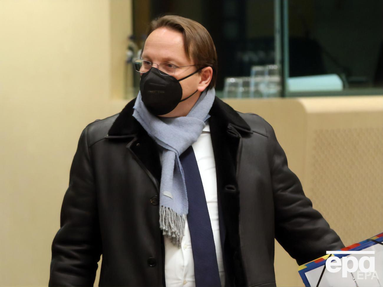 По данным СМИ, из-за требований Варгейи Украина была готова отказаться от подписания итоговой декларации