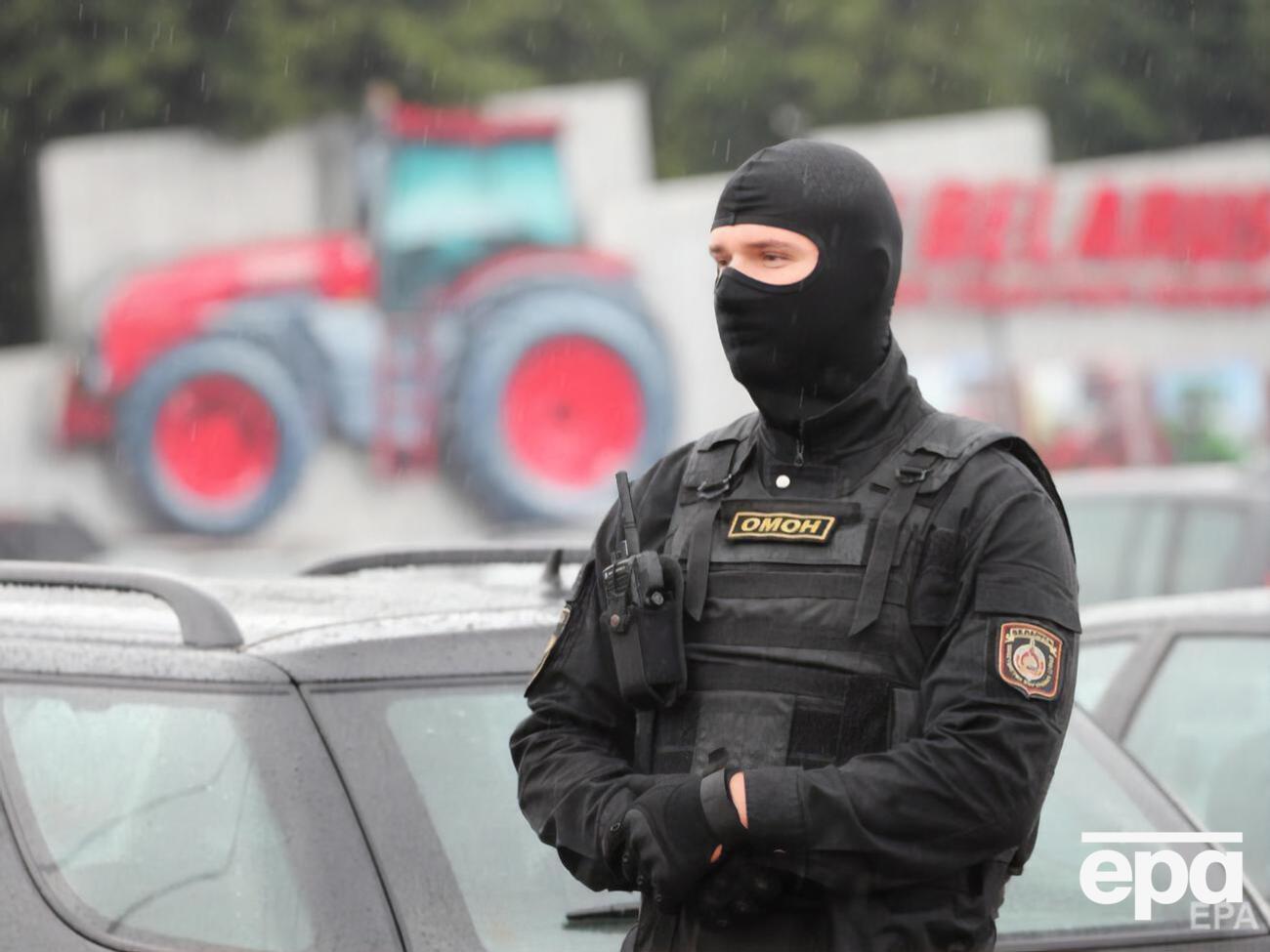 Омоновцы приходили домой к журналистам с утра